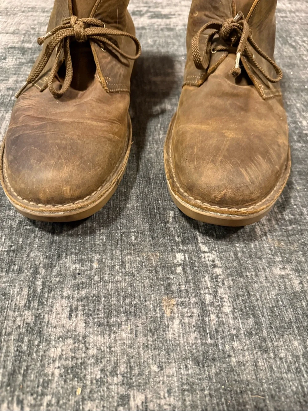 Clarks Men's Tan Brown Leather Chukka Boots